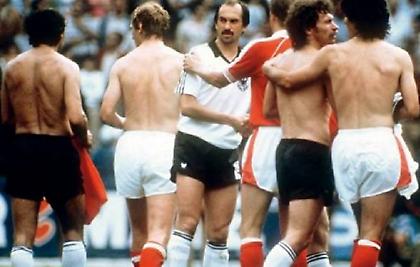 Η ντροπή του Χιχόν: Το ματς του 1982 που… θέλουν να ξεχάσουν Γερμανία και Αυστρία