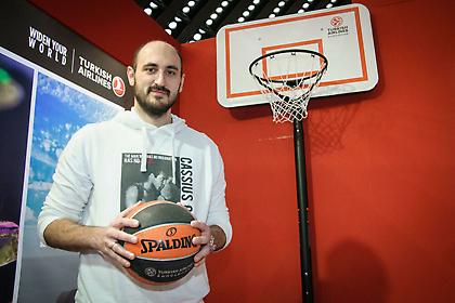 Παραιτήθηκε από την ομοσπονδία της Σερβίας ο Νέναντ Κρστιτς