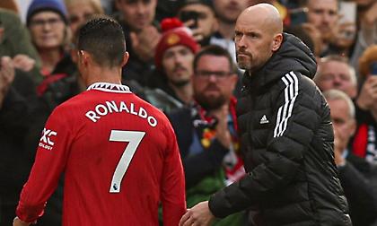 Τεν Χαγκ για Ρονάλντο: «Oταν το κάνεις δεύτερη φορά, θα υπάρξουν συνέπειες»