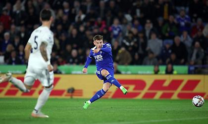 Νίκη-ανάσα για Λέστερ, συνεχίζει να απογοητεύει η Λιντς