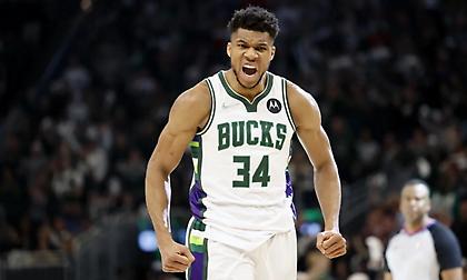 «Διπλός» Γιάνναρος για.. φίλημα, άλωσε τη Φιλαδέλφεια!