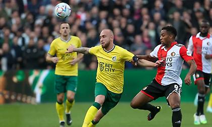 Έχασε την ευκαιρία να «πατήσει» κορυφή η Φέγενορντ