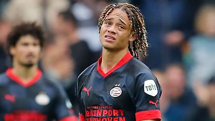 Γκέλαρε η Αϊντχόφεν και... ξεμάκρυνε ο Άγιαξ