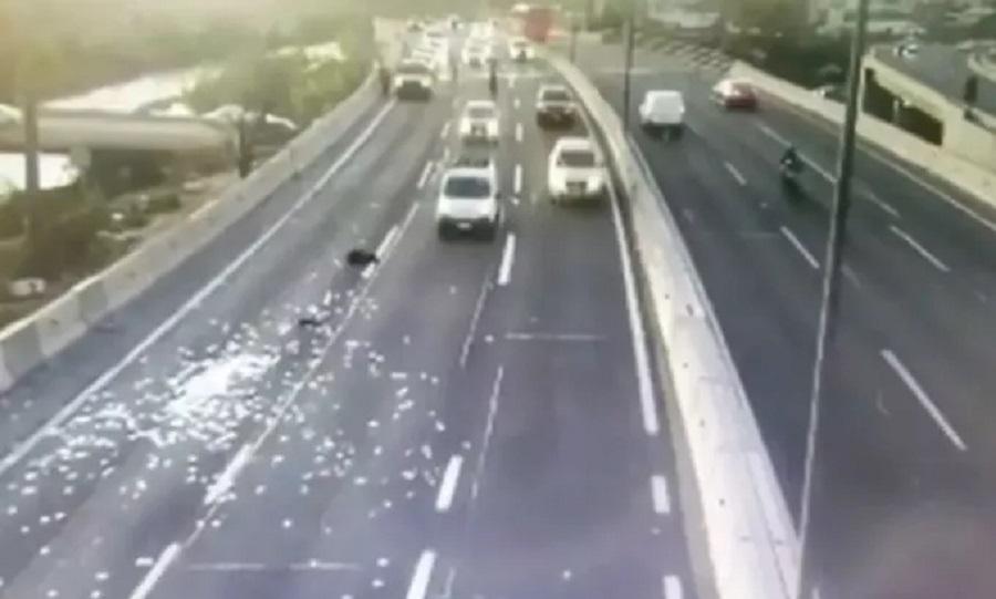 Το Χόλιγουντ στη... Χιλή: Βροχή από μετρητά σε αυτοκινητόδρομο μετά από ληστεία