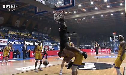 Τρομερό alley-oop κάρφωμα του ΜακΓκριφ, πέρασε πάνω από τον Ραντάνοφ!