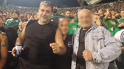 Στη Λεωφόρο σαν... οπαδός του Παναθηναϊκού στη «Θύρα 13» ο Βασίλης Μπισμπίκης
