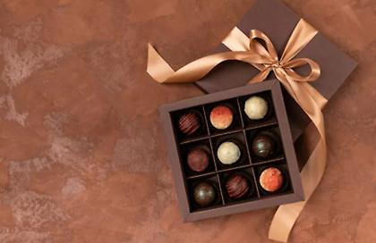 Ποιοι γιορτάζουν σήμερα - Δείτε σε ποιους πρέπει να πείτε «χρόνια πολλά»