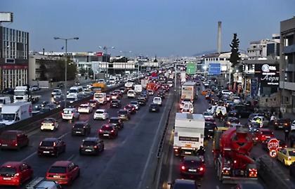 Μποτιλιάρισμα στην Κηφισού λόγω τροχαίου