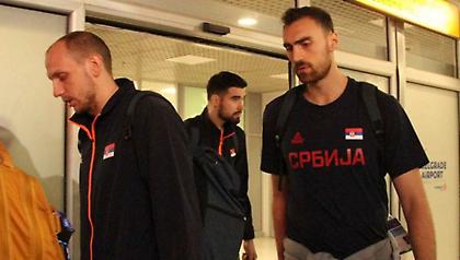Με Μιλουτίνοφ και Νταβιντόβατς η Σερβία στα «παράθυρα»