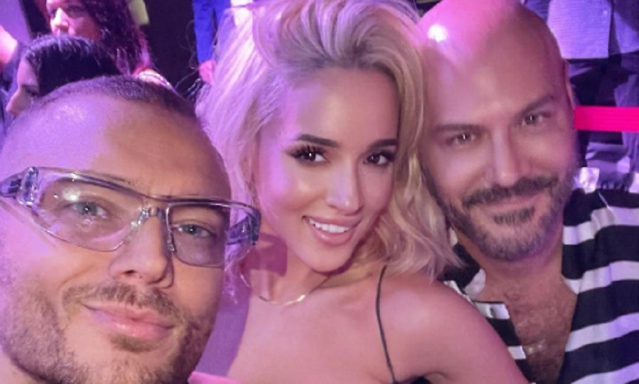 Η Καλομοίρα έγινε ξανθιά