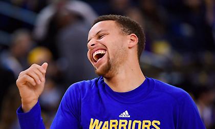 Κατηγόρησε εκφωνητή για… μάτιασμα ο Κάρι!