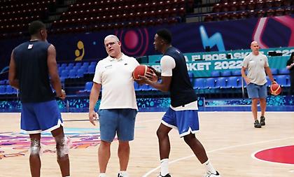 Ανέλαβε τη Ντιναμό Βουκουρεστίου ο Μανωλόπουλος