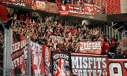 Οι φίλοι του Ολυμπιακού στο «Παρκ Στάντιον»