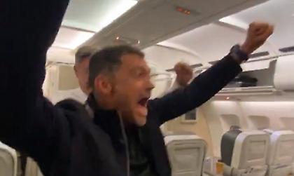 Όλη η Πόρτο «τρελάθηκε» στο αεροπλάνο όταν έμαθε ότι η Ατλέτικο... έχασε πέναλτι!