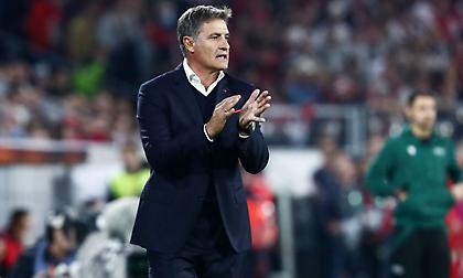 Ο Ολυμπιακός δεν μπορεί να χαμογελάει, αλλά τουλάχιστον «είναι εδώ»