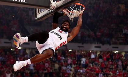 Το κάρφωμα του Χασάν Μάρτιν που «τράνταξε» την μπασκέτα