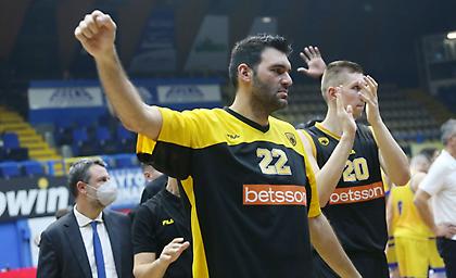 Εκτός με ίωση ο Μαυροειδής - Τα περαστικά της ΑΕΚ