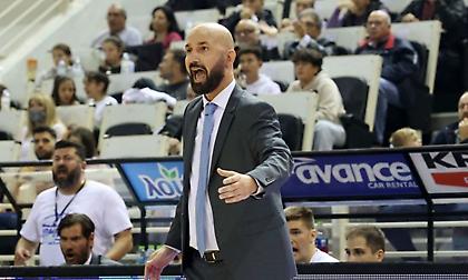 Βοηθός Μέξα: «Είμαστε μια νέα ομάδα σε περίοδο προετοιμασίας»