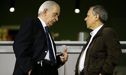 Μαυροκουκουλάκης: Αριστερά και δεξιά άνθρωποι του παρασκηνίου - Μπαλτάκος: Αριστερά σου ο… Καραπαπάς