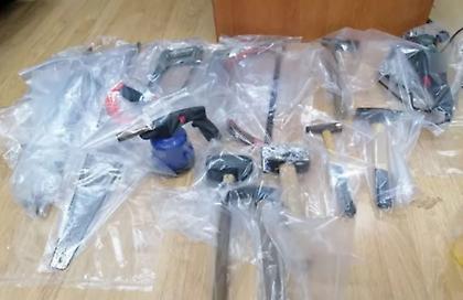 Βρέθηκε «οπλοστάσιο» σε αποθήκη του Μετσόβιου Πολυτεχνείου στου Ζωγράφου-Δείτε βίντεο και φωτο