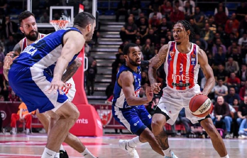 Τζέιλεν Άνταμς: Τέλος από τον Ερυθρό Αστέρα