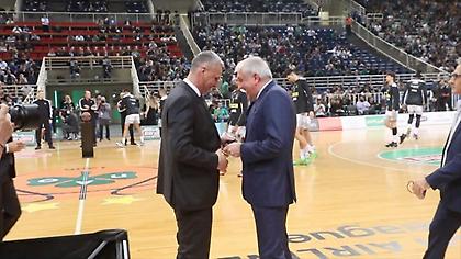 Η θερμή χειραψία των Ομπράντοβιτς και Ράντονιτς