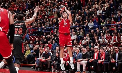 Χάνει Μπάρον για τουλάχιστον δύο εβδομάδες η Αρμάνι!