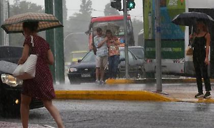 Kακοκαιρία ΕVA: Φόβοι για πλημμύρες το Σαββατοκύριακο - Πού και πότε θα «χτυπήσει»