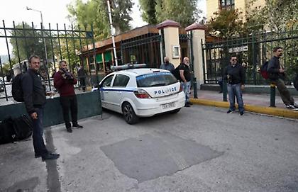 Προθεσμία για να απολογηθούν πήραν οι δύο άνδρες που συνελήφθησαν χθες για τον βιασμό της 12χρονης