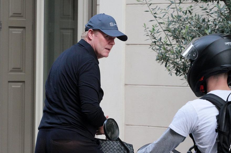 Έφτασε στο Αγρίνιο ο Ρόναλντ Κούμαν (pics)