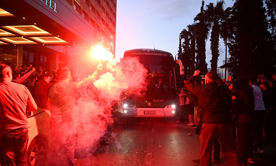 Παναθηναϊκός: Τρομερή υποδοχή και «ντόπες» των οπαδών