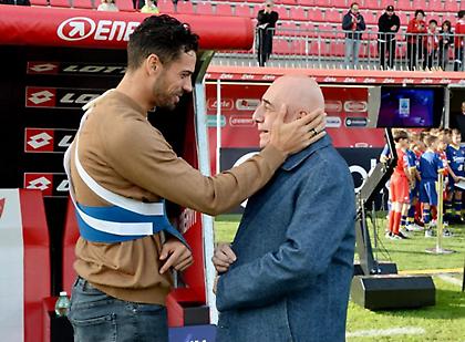 Με δεμένο χέρι στο Μόντσα-Βερόνα ο Πάμπλο Μάρι: Η αγκαλιά του Γκαλιάνι! (pics)