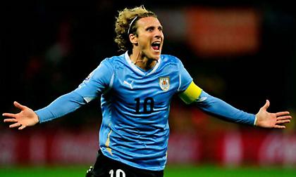 Ντιέγκο Φορλάν: Όταν σήκωσε στους ώμους του την Ουρουγουάη και την οδήγησε στα ημιτελικά