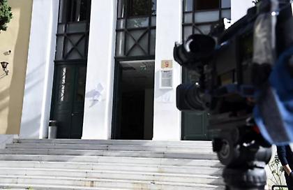 Απολογούνται σήμερα ο προπονητής και ο μηχανικός πλοίων για τον βιασμό της 12χρονης