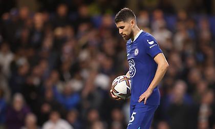 Δεν τα βρίσκει με Τσέλσι και κοιτάζει προς Βαρκελώνη ο Ζορζίνιο