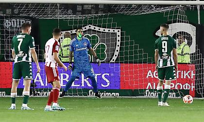 Πώς ο Πασχαλάκης έμεινε «άγαλμα» στο πέναλτι του Σπόραρ