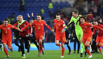 Ουαλία: Κλείνει πονηρά το μάτι για την πρόκριση στα νοκ-άουτ