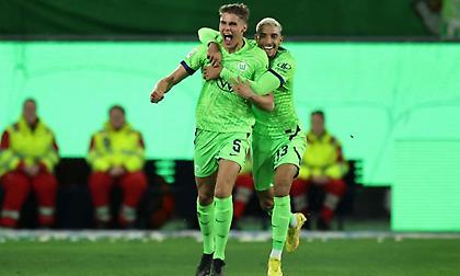 «Καθάρισε» την Ντόρτμουντ και διεύρυνε το αήττητο σερί της η Βόλφσμπουργκ