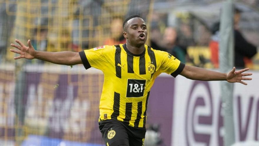 Μουκοκό: Ενδιαφέρον από Λίβερπουλ και Γιουνάιτεντ