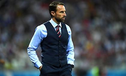 Η αποστολή της εθνικής Αγγλίας-Μέσα οι Μάντισον, Αλεξάντερ-Άρνολντ, εκτός Έιμπραχαμ, Γουόρντ-Πράους