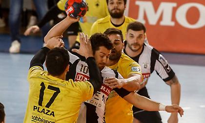 Ισόπαλο το ντέρμπι των «δικεφάλων» στην Handball Premier