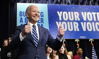 «Απλώς κοιτάξτε με», λέει ο Μπάιντεν στους Αμερικανούς που δεν τον θέλουν ξανά υποψήφιο