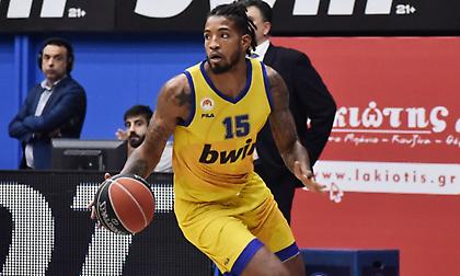 Εξετάζει τον Ντέιβις για αντι-Αγραβάνη η Νάπολι