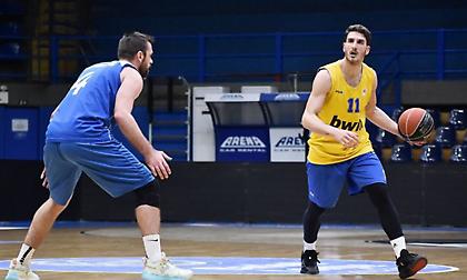 Μοίρασε ευκαιρίες και χρόνο ο Σπανούλης στο φιλικό του Περιστερίου bwin με τον Ιωνικό