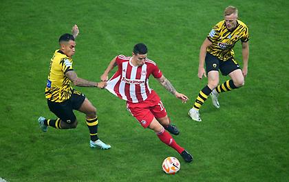 «Πλάτη», απουσία, έκρηξη και… Χάμες: Τα συμπεράσματα από την εμφάνιση του Ολυμπιακού κόντρα στην ΑΕΚ