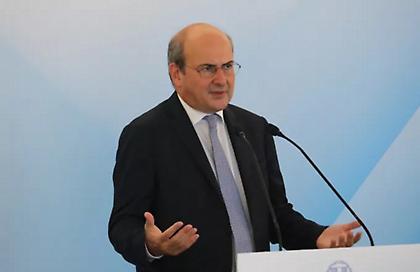 Χατζηδάκης: Ένας στους δύο συνταξιούχους θα λάβει περίπου μια 13η σύνταξη