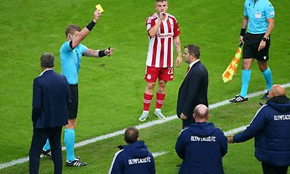 Κι επιτυχία είναι για τον Ολυμπιακό που στέκεται όρθιος με την τράπουλα τόσο σημαδεμένη