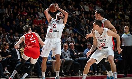 Επιβίωσε στο δράμα με Τουρκία η Σερβία και ελπίζει για πρόκριση