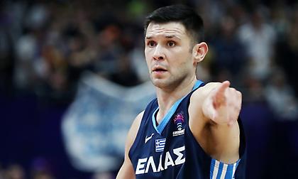 Παπανικολάου: «Συγχαρητήρια σε όλα τα παιδιά, έχουμε γίνει… λάστιχο ανάμεσα σε Ευρωλίγκα και FIBA»