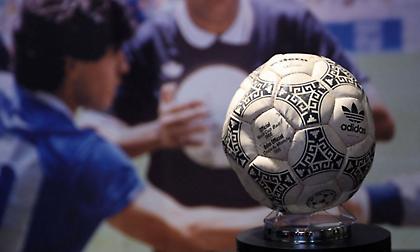 «Το χέρι του Θεού»: Πουλήθηκε έναντι δύο εκατομμυρίων λιρών η θρυλική μπάλα!